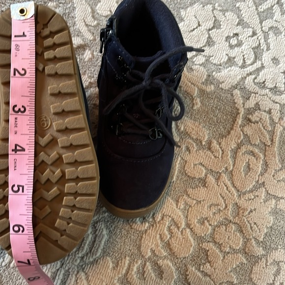 Gap size 9 boots - Picture 4 of 4